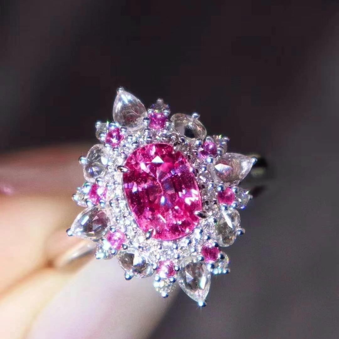 14k Gold 1.98 Ctw Natural Padparadscha Sapphire & Diamond Ring: Ref:230982402 / / gold content:14k gold / / ring size:7. 25us / / / / main gemstone:padparadscha sapphire / / shape:oval / / carat weight:1. 40ct / / color:orangish pink / / treatment:natural / / / /