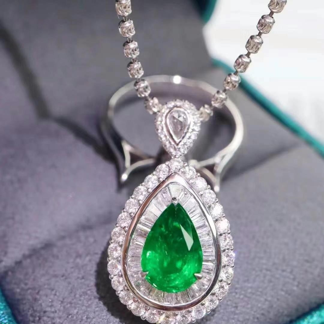 14k Gold 2.62 Ctw Vivid Green Natural Emerald & Diamond Ring/pendant( Without Chain ): Ref:230982410 / / gold content:14k gold / / ring size:7. 25us / / / / main gemstone:emerald / / shape:pear / / carat weight:1. 9ct / / color:vivid green / / treatment:natural / / / / adjacent gemstone