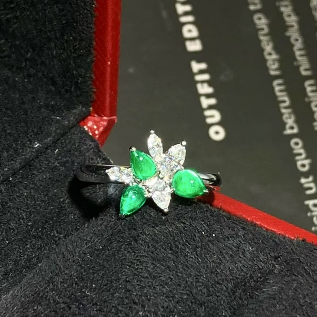 14k Gold 1.09 Ctw Vivid Green Natural Emerald & Diamond Ring - 2