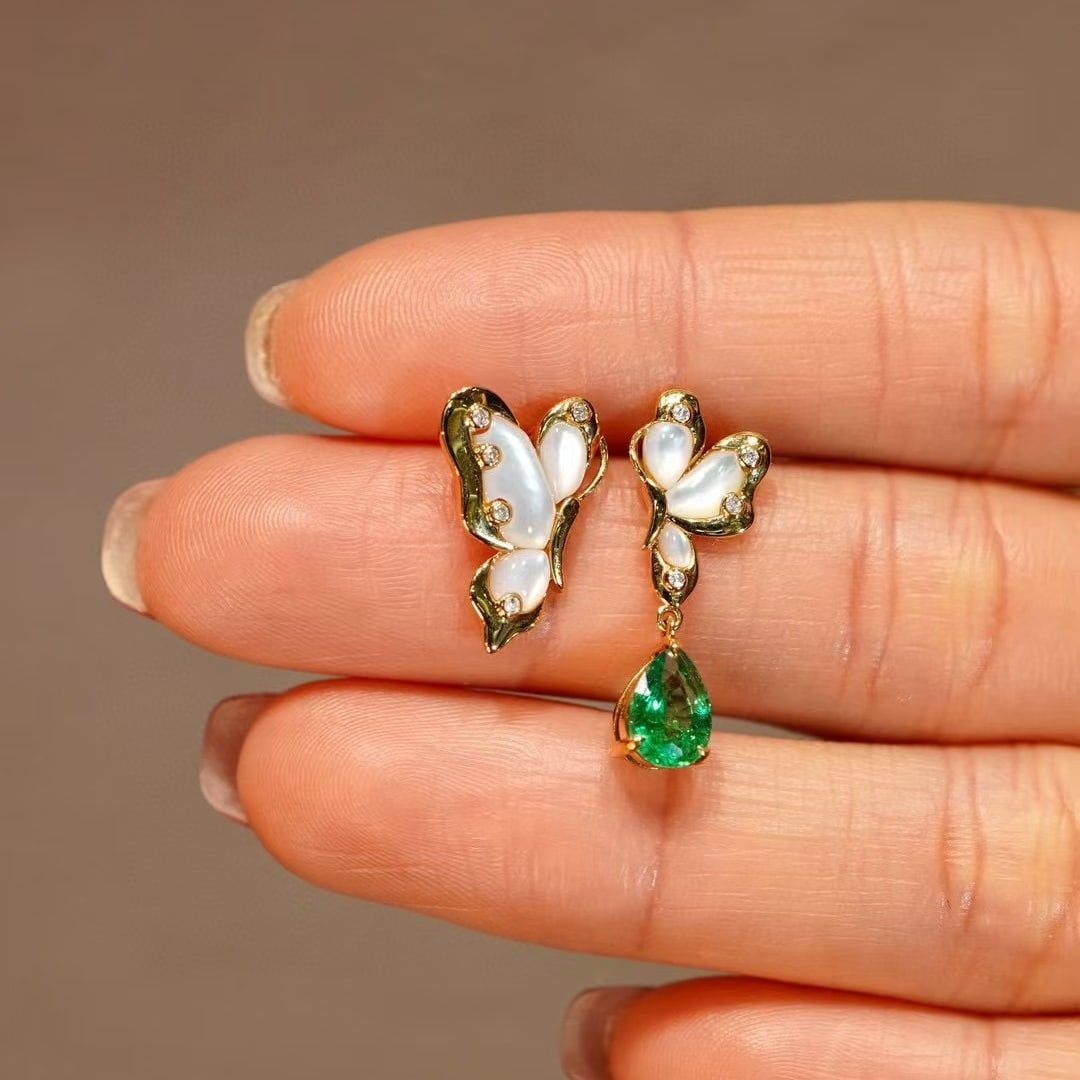 14k Gold 0.3 Ct Vivid Green Natural Emerald & Diamond Earrings - 6