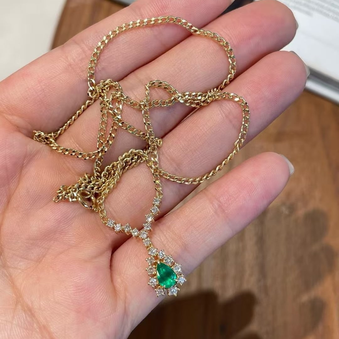 14k Gold 0.40 Ct Vivid Green Natural Emerald & Diamond Necklace - 3