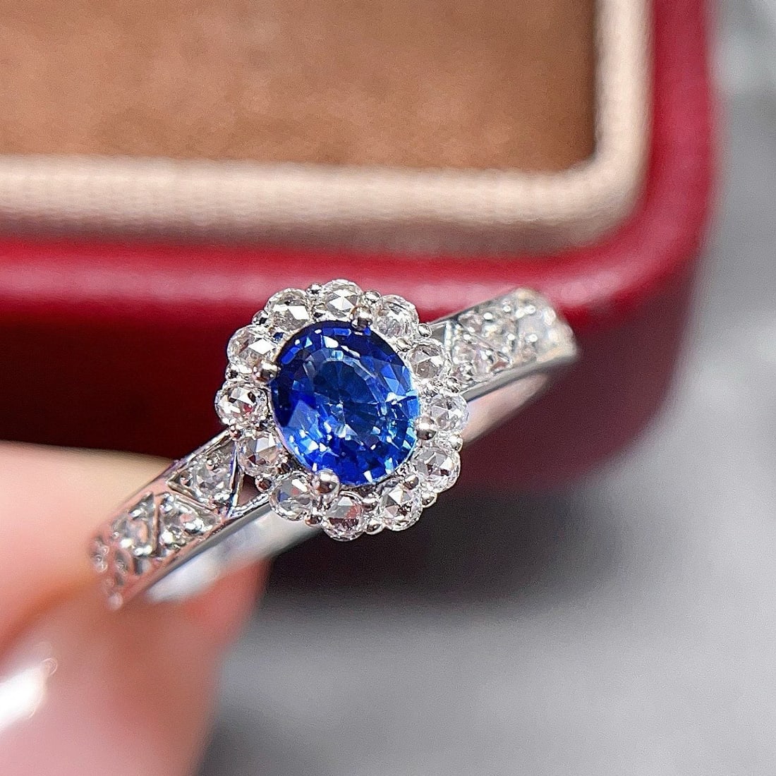 14k Gold 0.5 Ct Natural Sapphire & Sapphire Ring: Ref:230982420 / / gold content:14k gold / / ring size:7. 25us / / / / main gemstone:sapphire / / shape:oval / / carat weight:0. 5ct / / color:cornflower blue / / treatment:natural / / / / adjacent