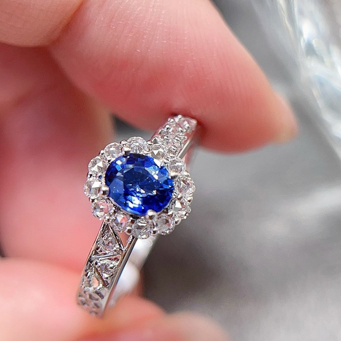14k Gold 0.5 Ct Natural Sapphire & Sapphire Ring - 2