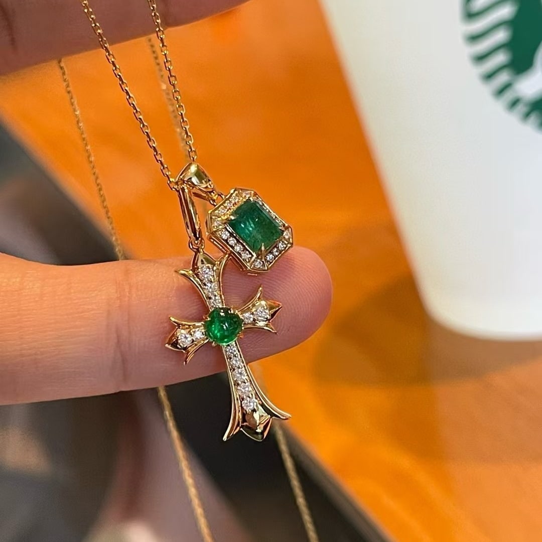 14k Gold 0.6 Ct Vivid Green Natural Emerald & Diamond Pendant( Without Chain ): Ref:230982423 / / gold content:14k gold / / main gemstone:emerald / / shape:multiply / / carat weight:0. 6ct / / color:vivid green / / treatment:natural / / / / adjacent gemstone 2 : diamond / /