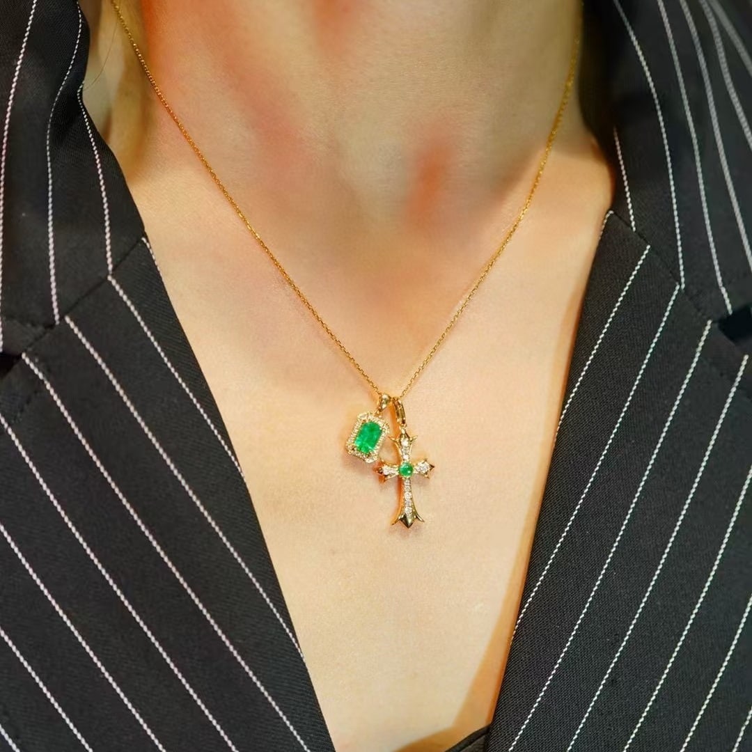 14k Gold 0.6 Ct Vivid Green Natural Emerald & Diamond Pendant( Without Chain ) - 2