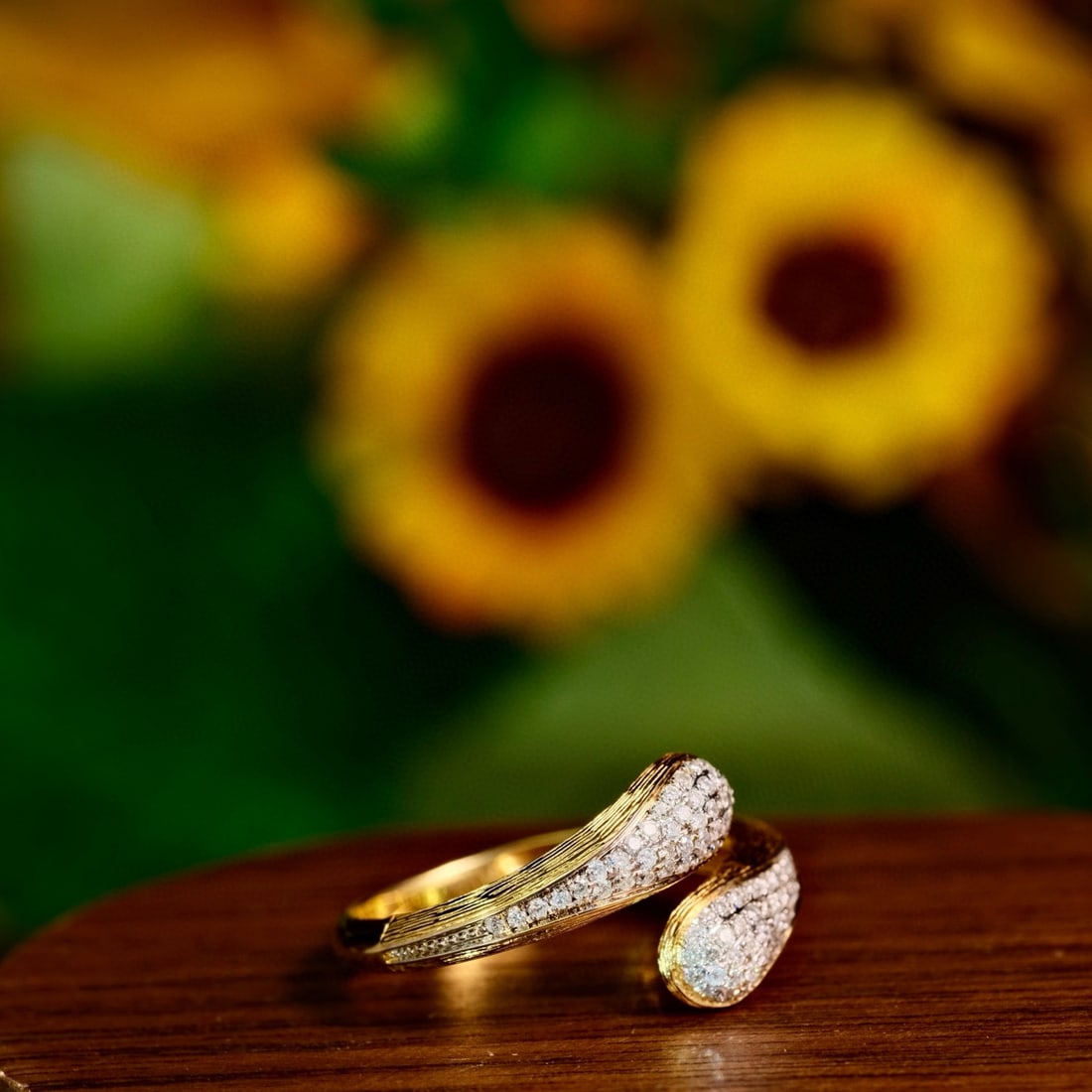 14k Gold 0.56 Ct Natural H Diamond Ring - 2