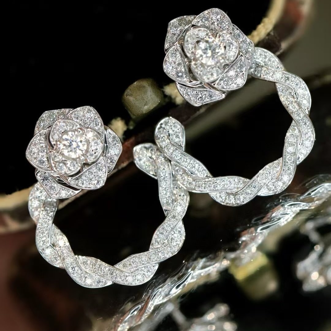 14k Gold 0.46 Ct Natural H Diamond Earrings: Ref:230982441 / / gold content:14k gold / / main gemstone:diamond / / shape:round / / carat weight:0. 46ct / / clarity grade:vs-si / / color:h / / treatment:natural / / cut grade:g / / Low Estimate: