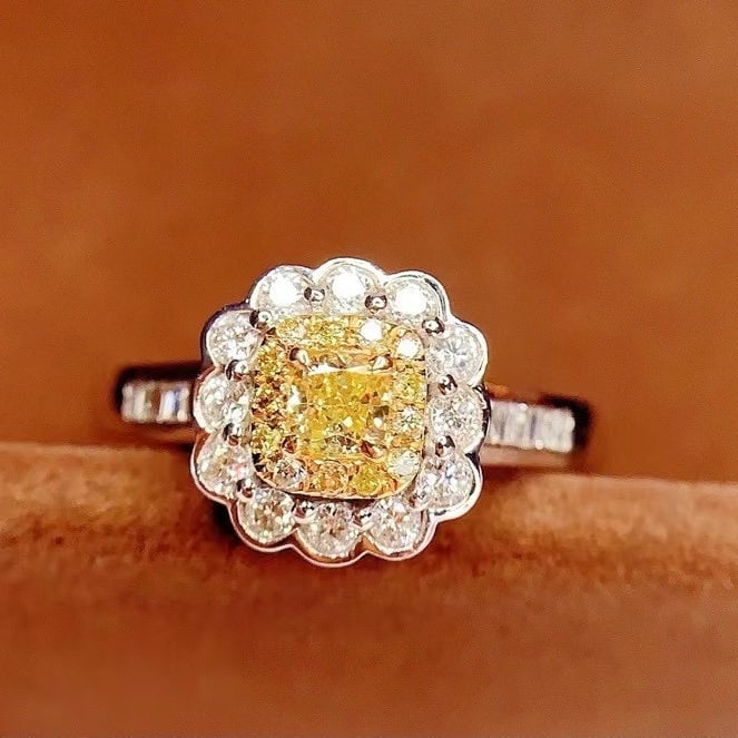 14k Gold 0.3 Ct Natural Yellow Diamond & Diamond Ring - 3