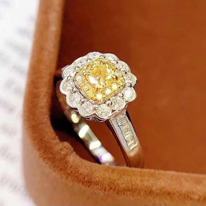 14k Gold 0.3 Ct Natural Yellow Diamond & Diamond Ring - 5