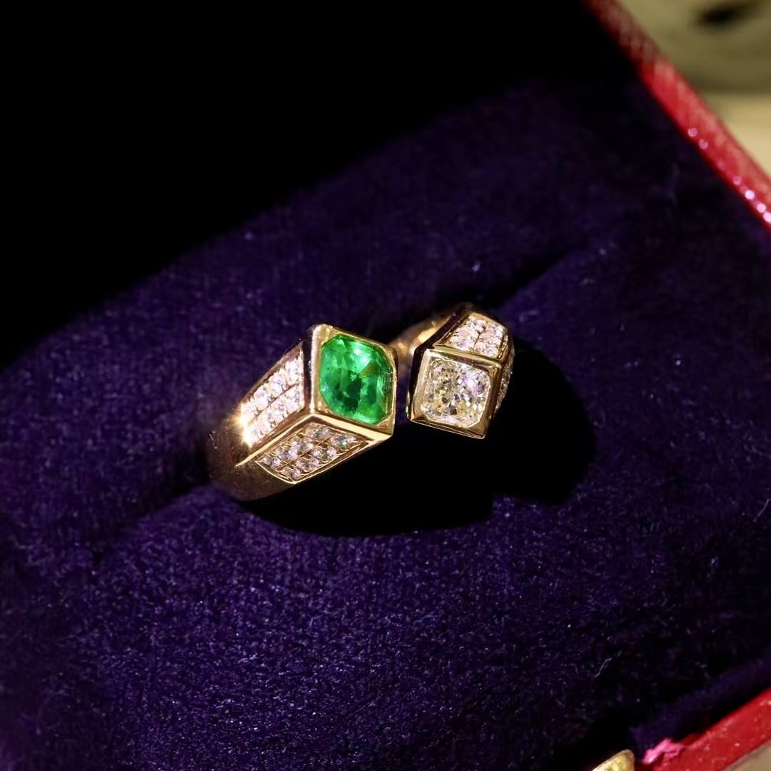 14k Gold 0.75 Ctw Vivid Green Natural Emerald & Diamond Ring - 6