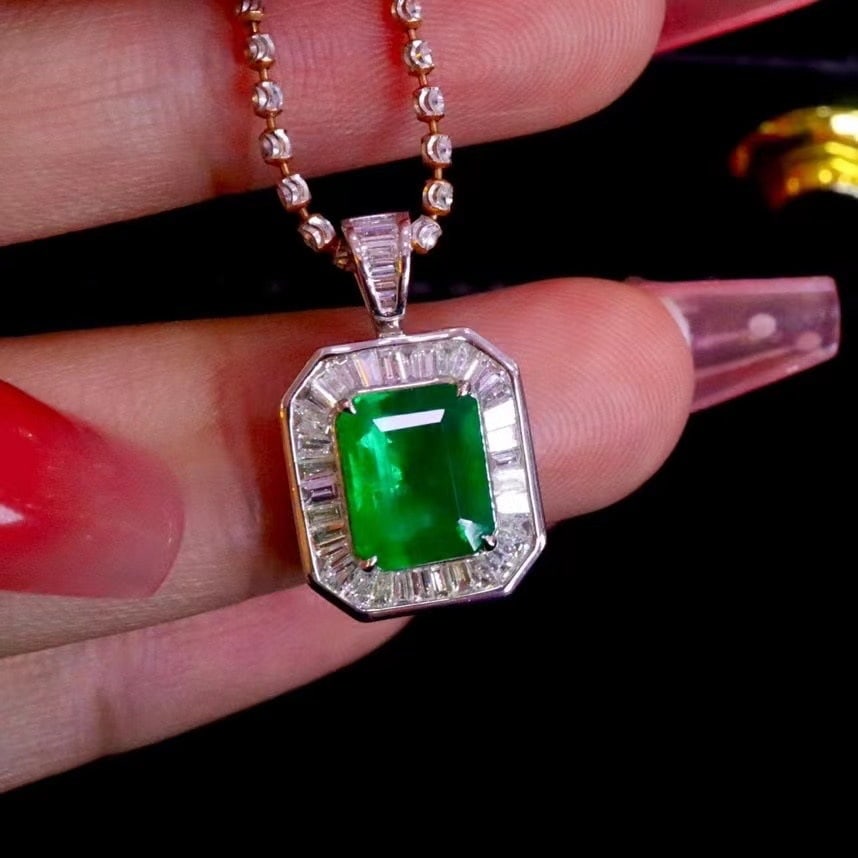 14k Gold 2.39 Ctw Vivid Green Natural Emerald & Diamond Pendant( Without Chain ) - 2