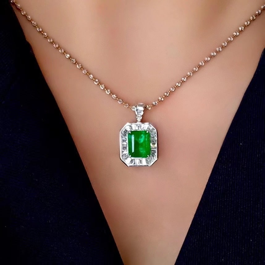 14k Gold 2.39 Ctw Vivid Green Natural Emerald & Diamond Pendant( Without Chain ) - 3