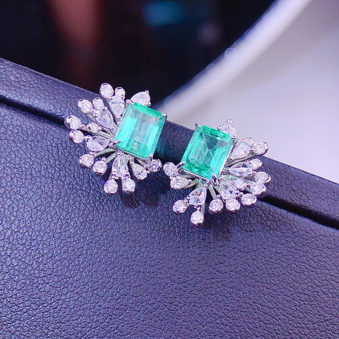 14k Gold 1.84 Ct Natural Emerald & Diamond Earrings - 4