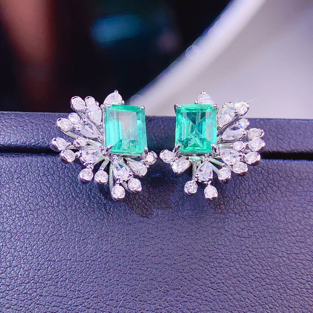 14k Gold 1.84 Ct Natural Emerald & Diamond Earrings - 5