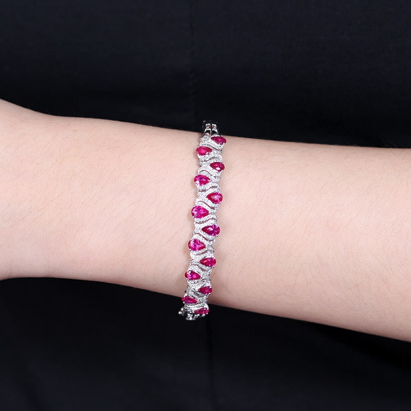 14k Gold 4.03 Ctw Natural Ruby & Diamond Bangle - 6