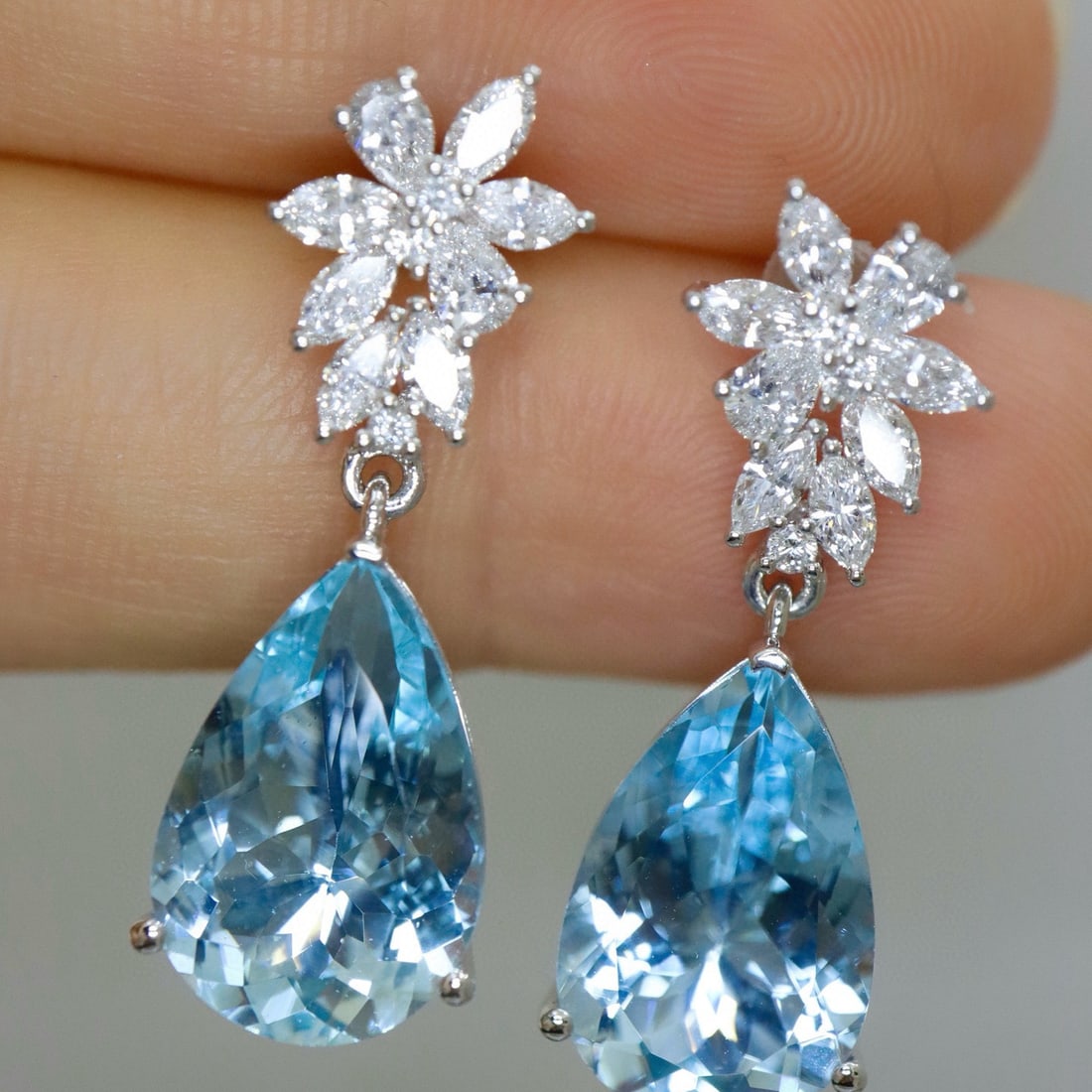 14k Gold 10.04 Ctw Natural Aquamarine & Diamond Earrings - 5