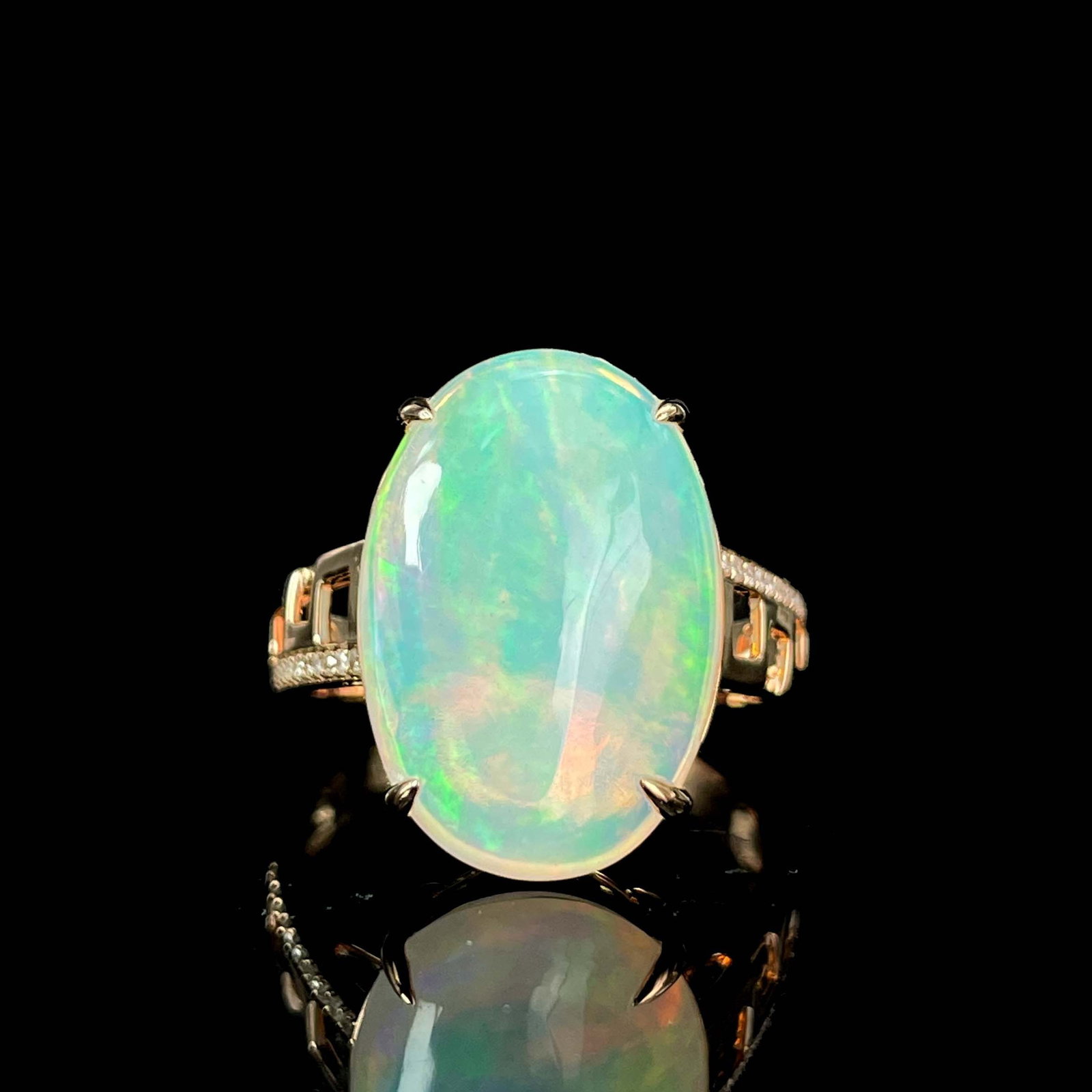 14k Gold 7.1 Ct Natural Opal & Diamond Ring - 4