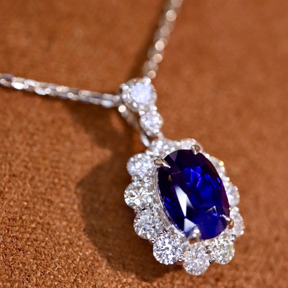14k Gold 1.76 Ctw Natural Sapphire & Diamond Pendant( Without Chain ): Ref:230979031 // gold content:14k gold // main gemstone:sapphire // shape:oval // carat weight:1. 24ct // color:blue // treatment:natural // // adjacent gemstone 2 : diamond // shape:round // carat we