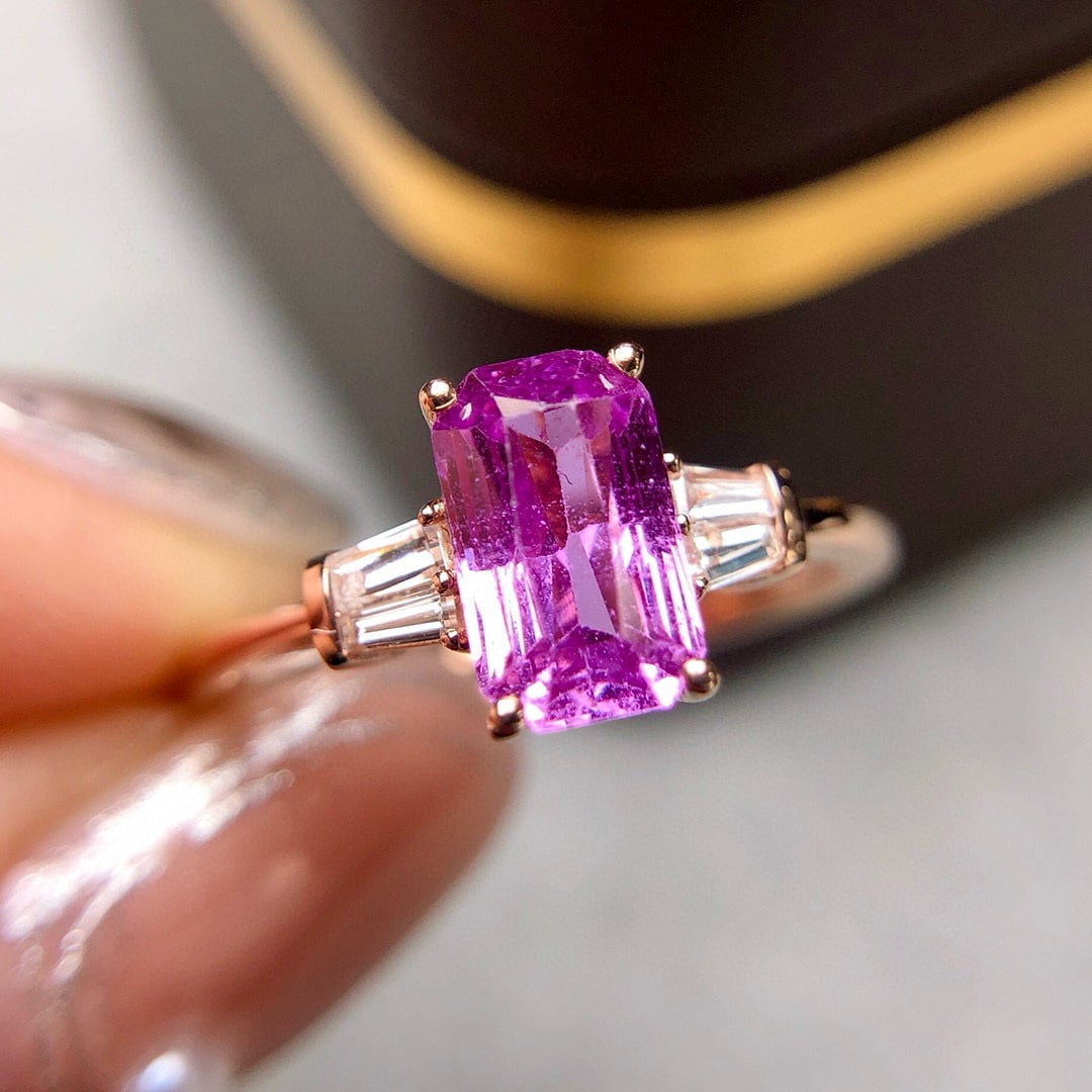 14k Gold 1.72 Ctw Natural Sapphire & Diamond Ring: Ref:230979032 // gold content:14k gold // ring size:7. 25us // // main gemstone:sapphire // shape:octagonal // carat weight:1. 64ct // color:pink // treatment:natural // // adjacent gemstone 2 :
