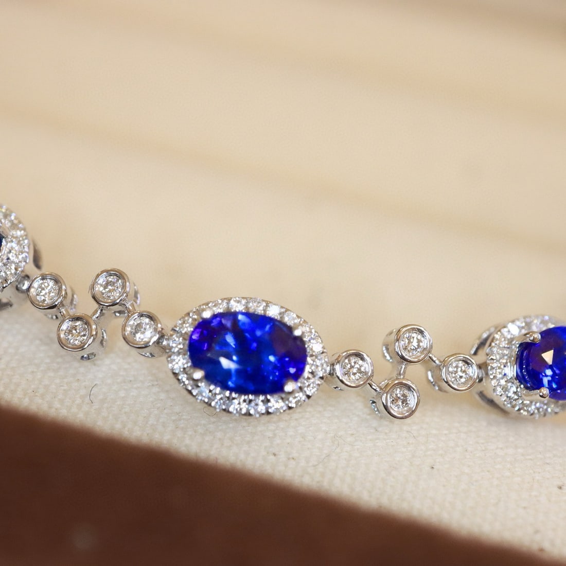 14k Gold 4.53 Ctw Natural Sapphire & Diamond Bracelet - 3