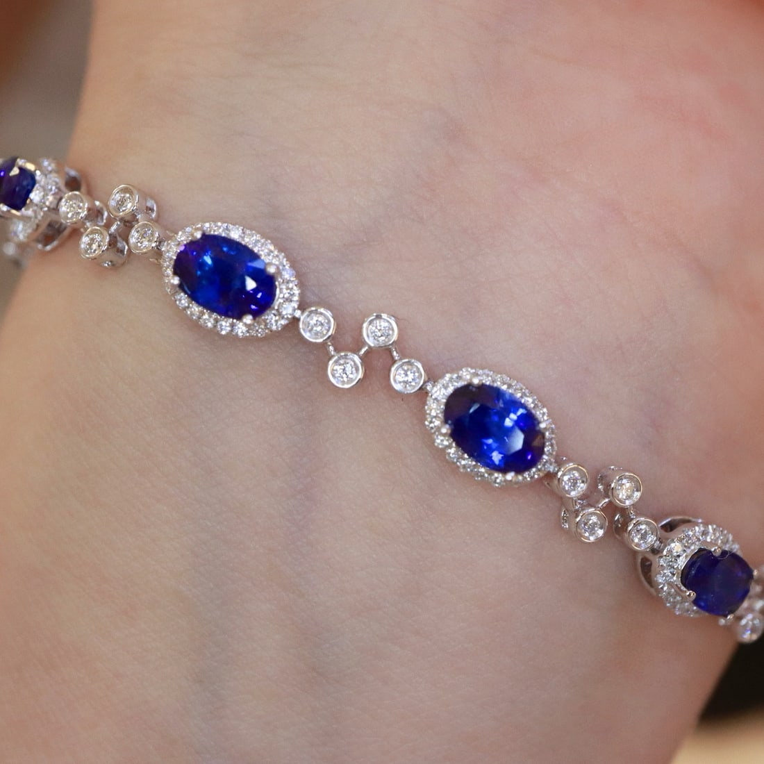 14k Gold 4.53 Ctw Natural Sapphire & Diamond Bracelet - 5