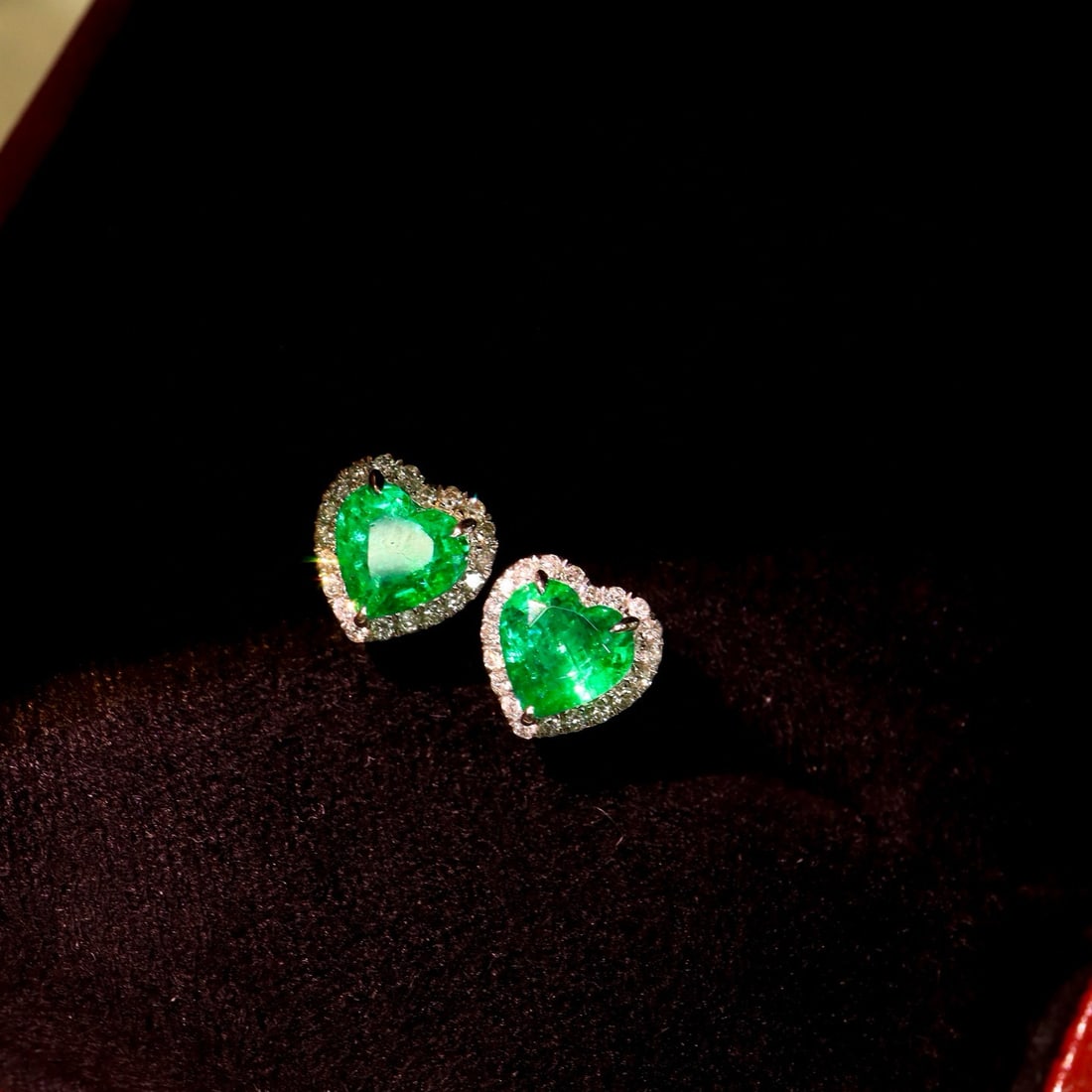 14k Gold 1.68 Ctw Natural Emerald & Diamond Earrings - 4
