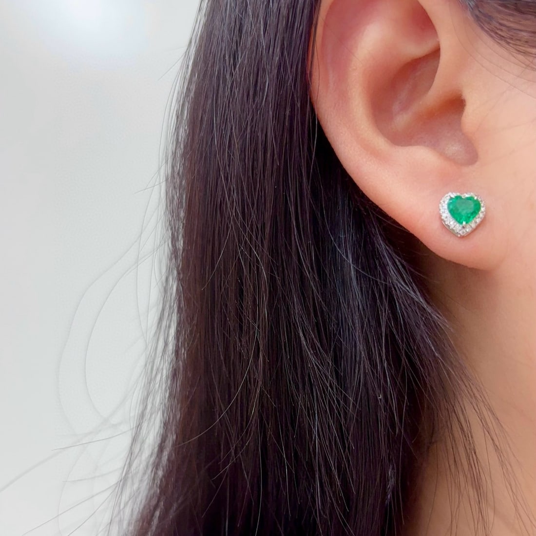14k Gold 1.68 Ctw Natural Emerald & Diamond Earrings - 8