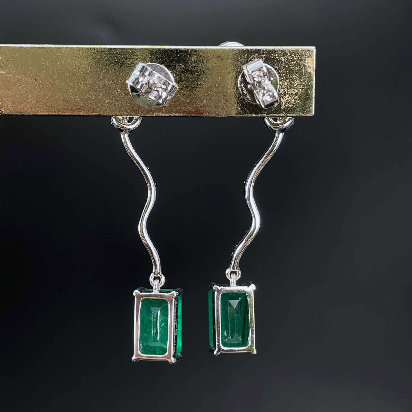 14k Gold 2.84 Ctw Natural Emerald & Diamond Earrings - 4
