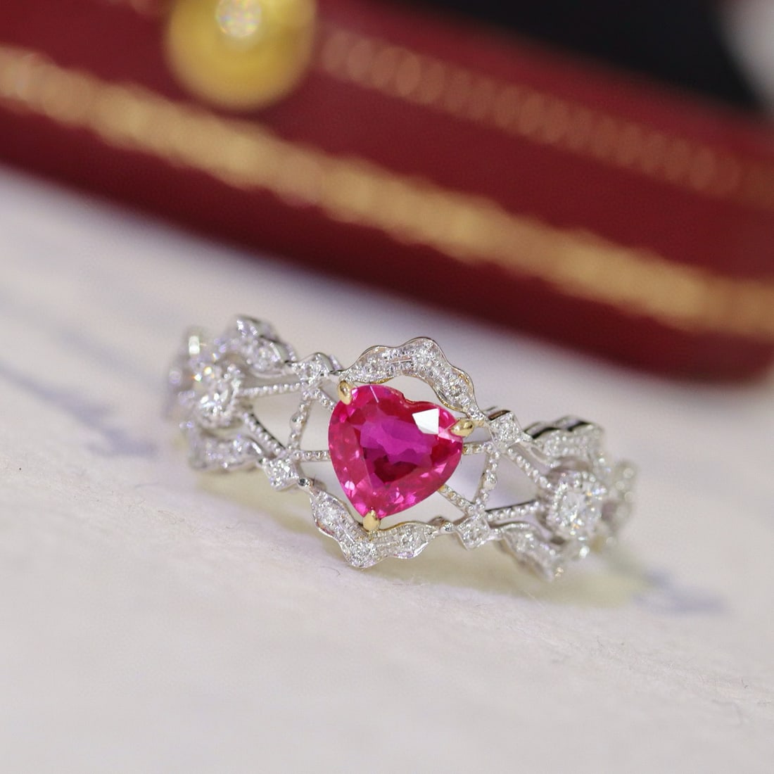 14k Gold 0.64 Ctw Natural Ruby & Diamond Ring - 4