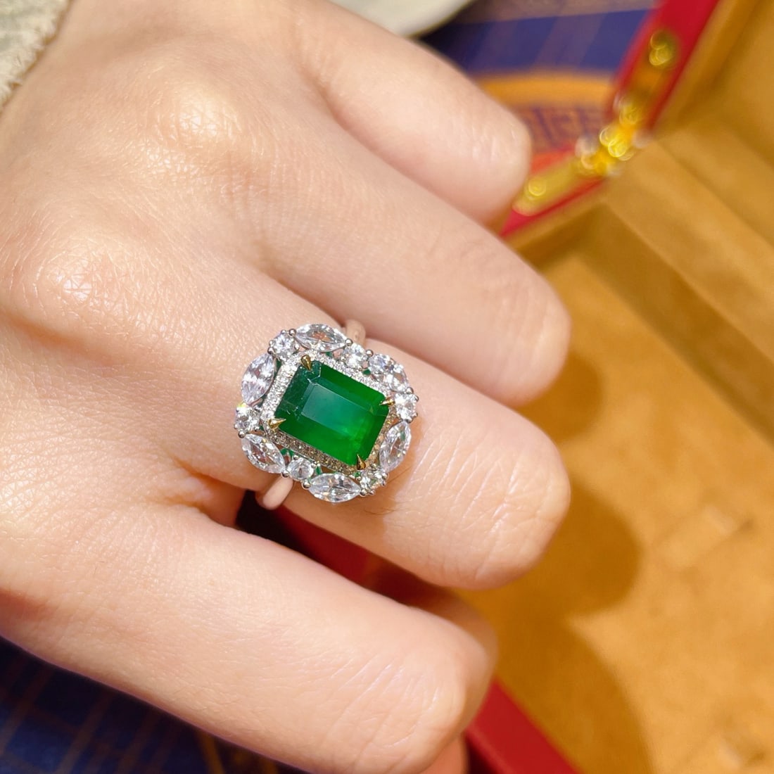 14k Gold 2.63 Ctw Natural Emerald & Diamond Ring - 4