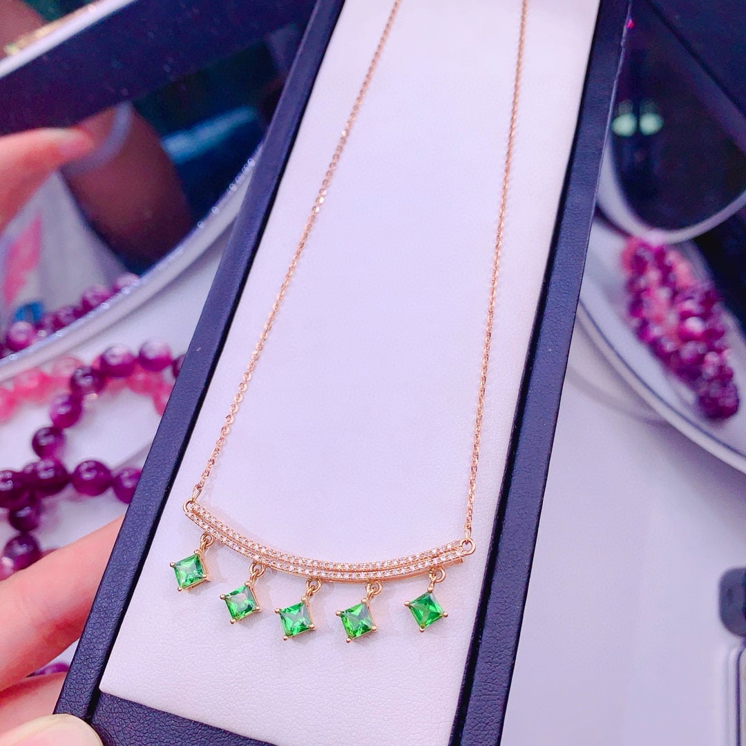 14k Gold 3.0 Ct Natural Tsavorite & Diamond Necklace - 5