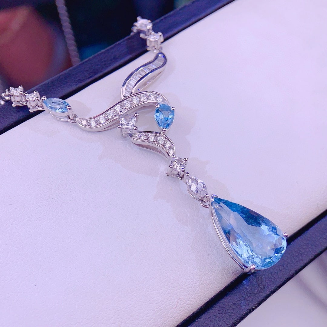 14k Gold 7.0 Ct Natural Aquamarine & Diamond Necklace - 3