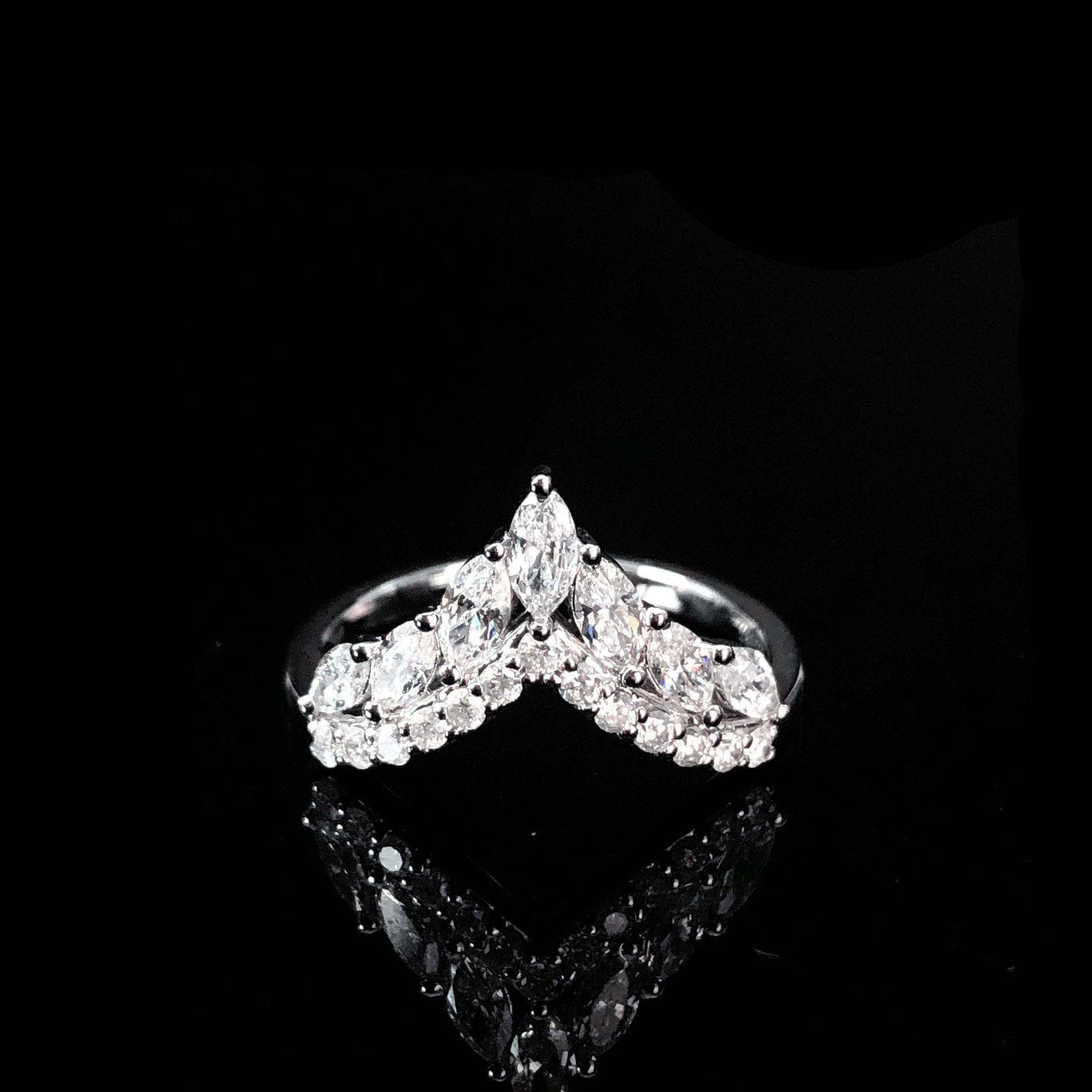 14k Gold 0.63 Ct Natural H Diamond Ring - 4