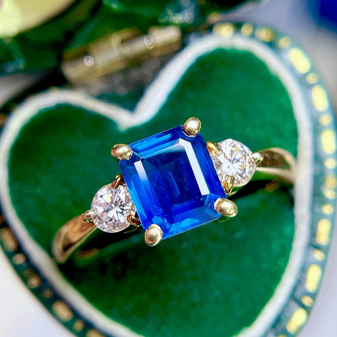 14k Gold 1.90 Ctw Natural Sapphire & Diamond Ring - 3