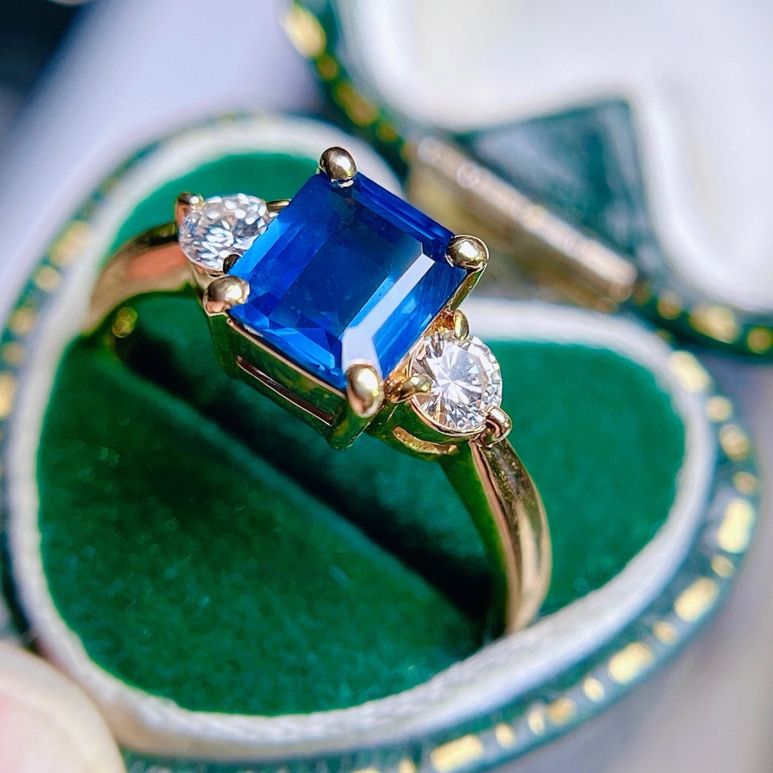 14k Gold 1.90 Ctw Natural Sapphire & Diamond Ring - 5