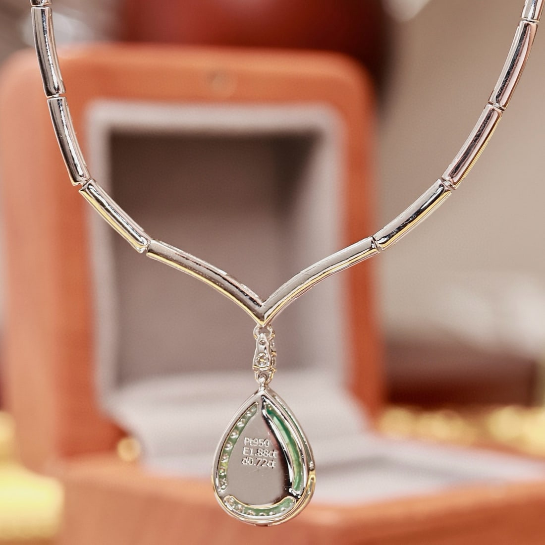 14k Gold 2.60 Ctw Natural Emerald & Diamond Necklace - 2