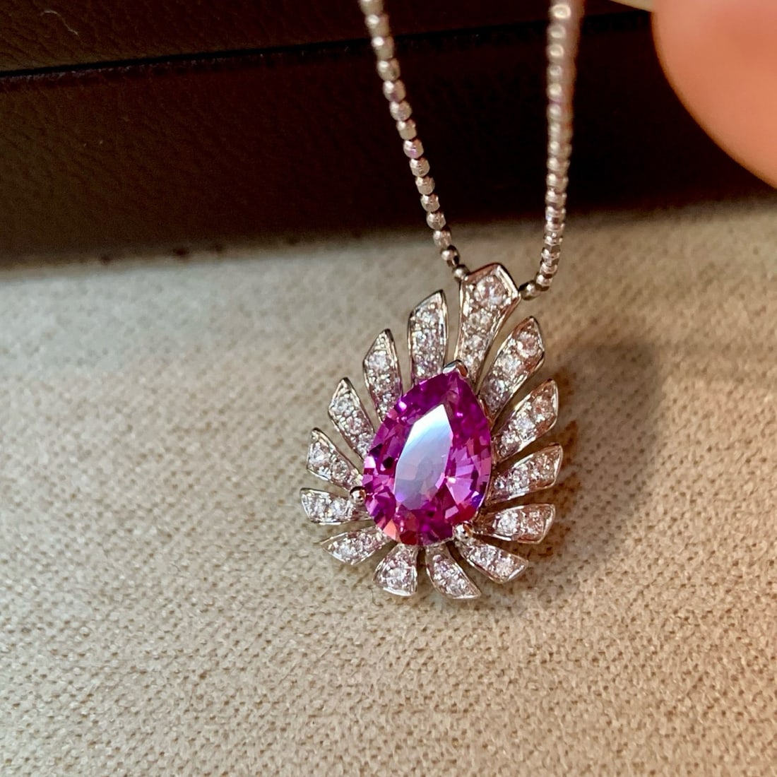 14k Gold 0.93 Ctw Natural Padparadscha Sapphire & Diamond Pendant( Without Chain ): Ref:230979108 // gold content:14k gold // main gemstone:padparadscha sapphire // shape:pear // carat weight:0. 83ct // color:purple // treatment:natural // cut grade:g // // adjacent gemstone 2 :