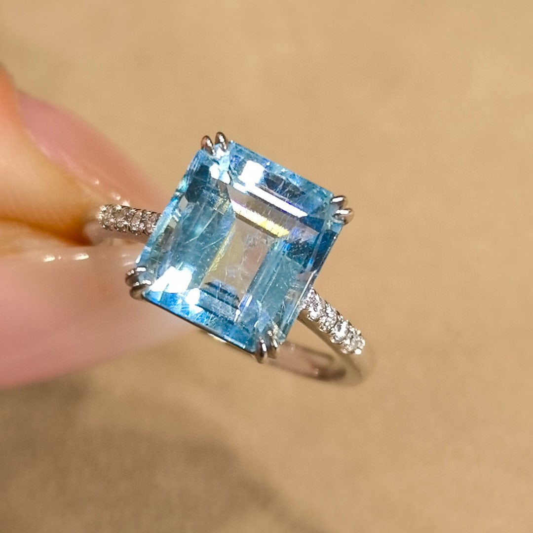 14k Gold 3.95 Ct Natural Aquamarine & Diamond Ring: Ref:230979109 // gold content:14k gold // ring size:7. 25us // // main gemstone:aquamarine // shape:emerald // carat weight:3. 95ct // color:blue // treatment:natural // cut grade:g // // adjacent
