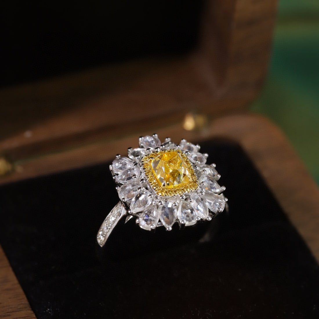 14k Gold 1.28 Ctw Natural Yellow Diamond & Diamond Ring - 2
