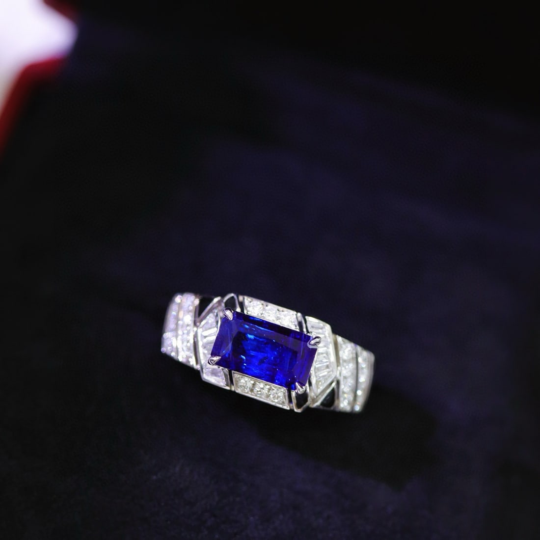 14k Gold 2.36 Ctw Natural Sapphire & Diamond Ring: Ref:230979136 // gold content:14k gold // ring size:7. 25us // // main gemstone:sapphire // shape:emerald // carat weight:2. 07ct // color:blue // treatment:natural // cut grade:g // // adjacent