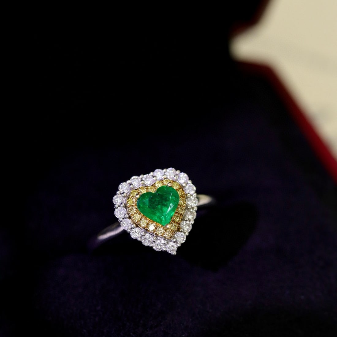 14k Gold 0.69 Ctw Natural Emerald & Diamond Ring: Ref:230979137 // gold content:14k gold // ring size:7. 25us // // main gemstone:emerald // shape:heart // carat weight:0. 42ct // color:green // treatment:natural // cut grade:g // // adjacent