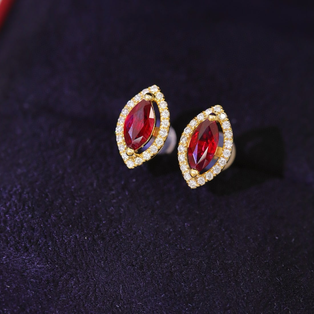 14k Gold 0.98 Ctw Natural Ruby & Diamond Earrings - 8