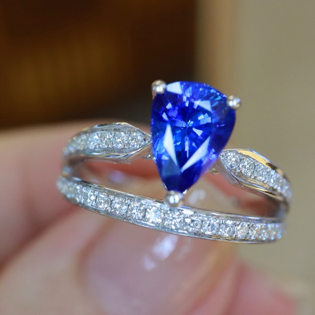 14k Gold 2.23 Ctw Natural Sapphire & Diamond Ring: Ref:230979155 // gold content:14k gold // ring size:7. 25us // // main gemstone:sapphire // shape:pear // carat weight:1. 8ct // color:blue // treatment:natural // cut grade:g // // adjacent gemstone