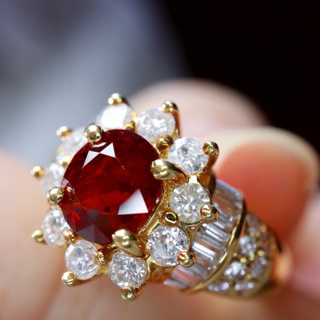 14k Gold 2.93 Ctw Natural Ruby & Diamond Ring - 4