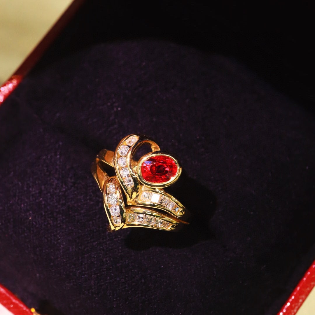 14k Gold 1.43 Ctw Natural Ruby & Diamond Ring - 4