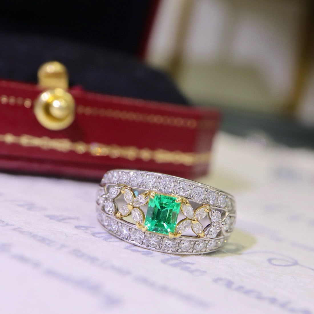 14k Gold 1.64 Ctw Natural Emerald & Diamond Ring - 5