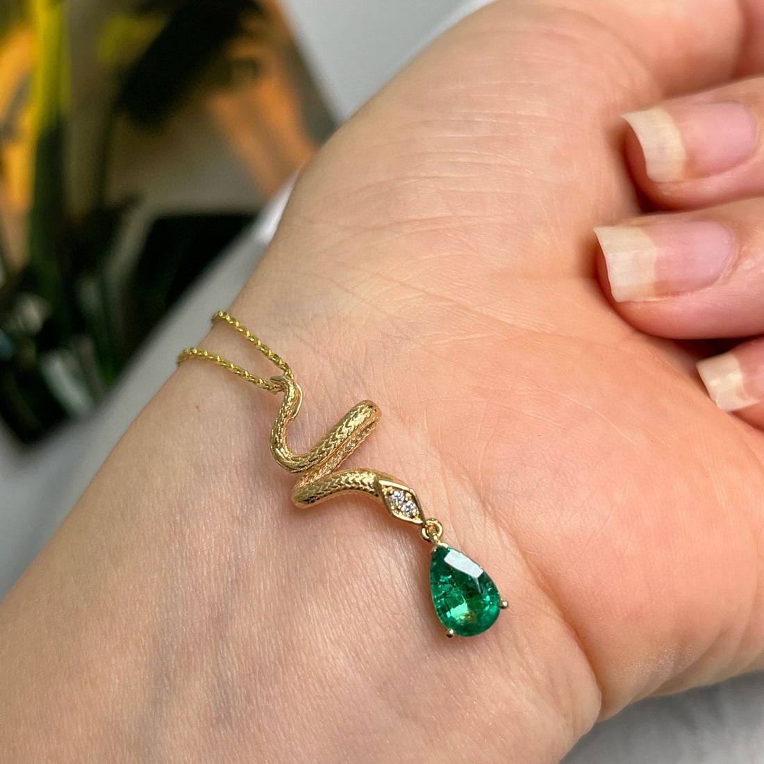 14k Gold 0.95 Ctw Natural Emerald & Diamond Pendant( Without Chain ) - 4