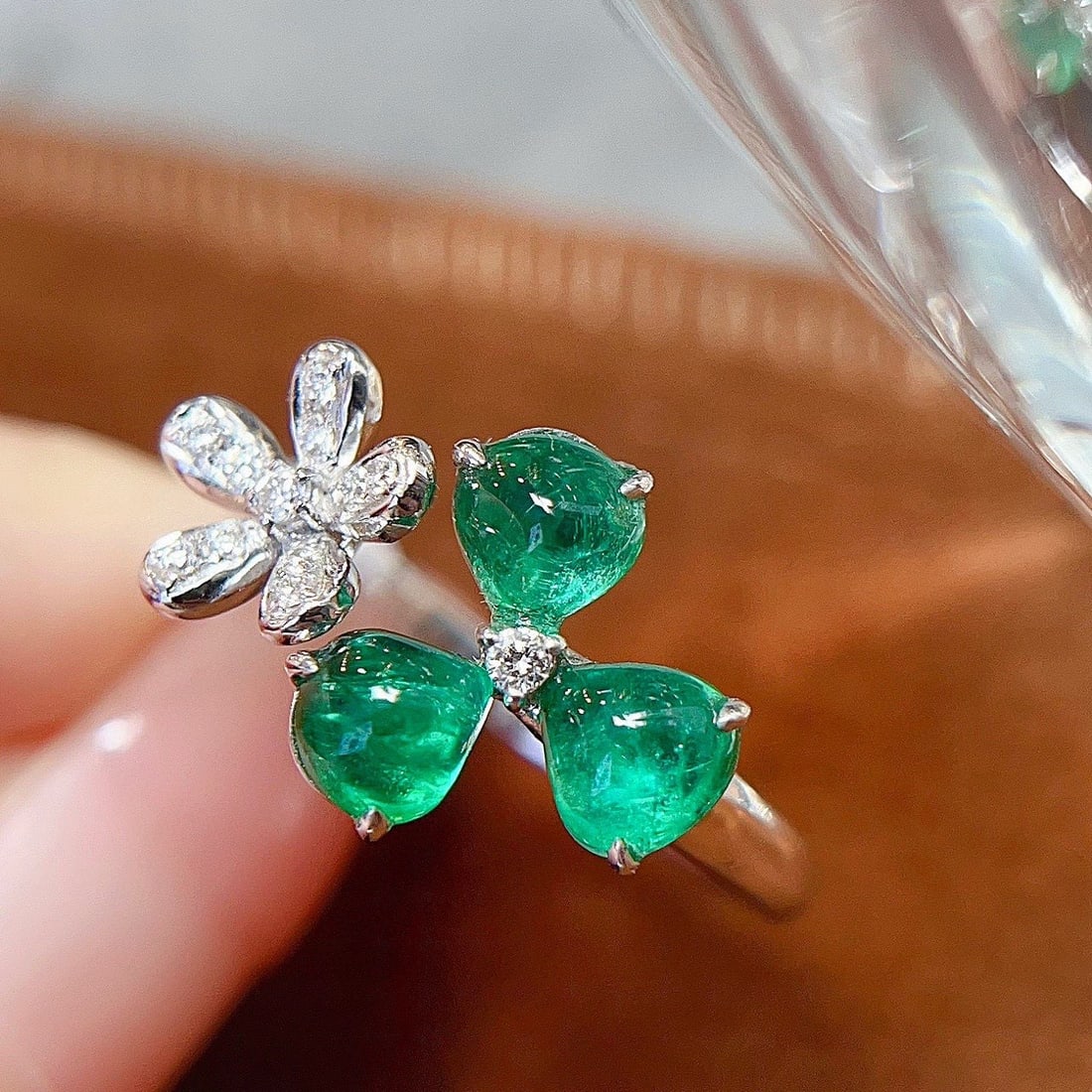 14k Gold 1.5 Ct Natural Emerald & Diamond Ring - 2