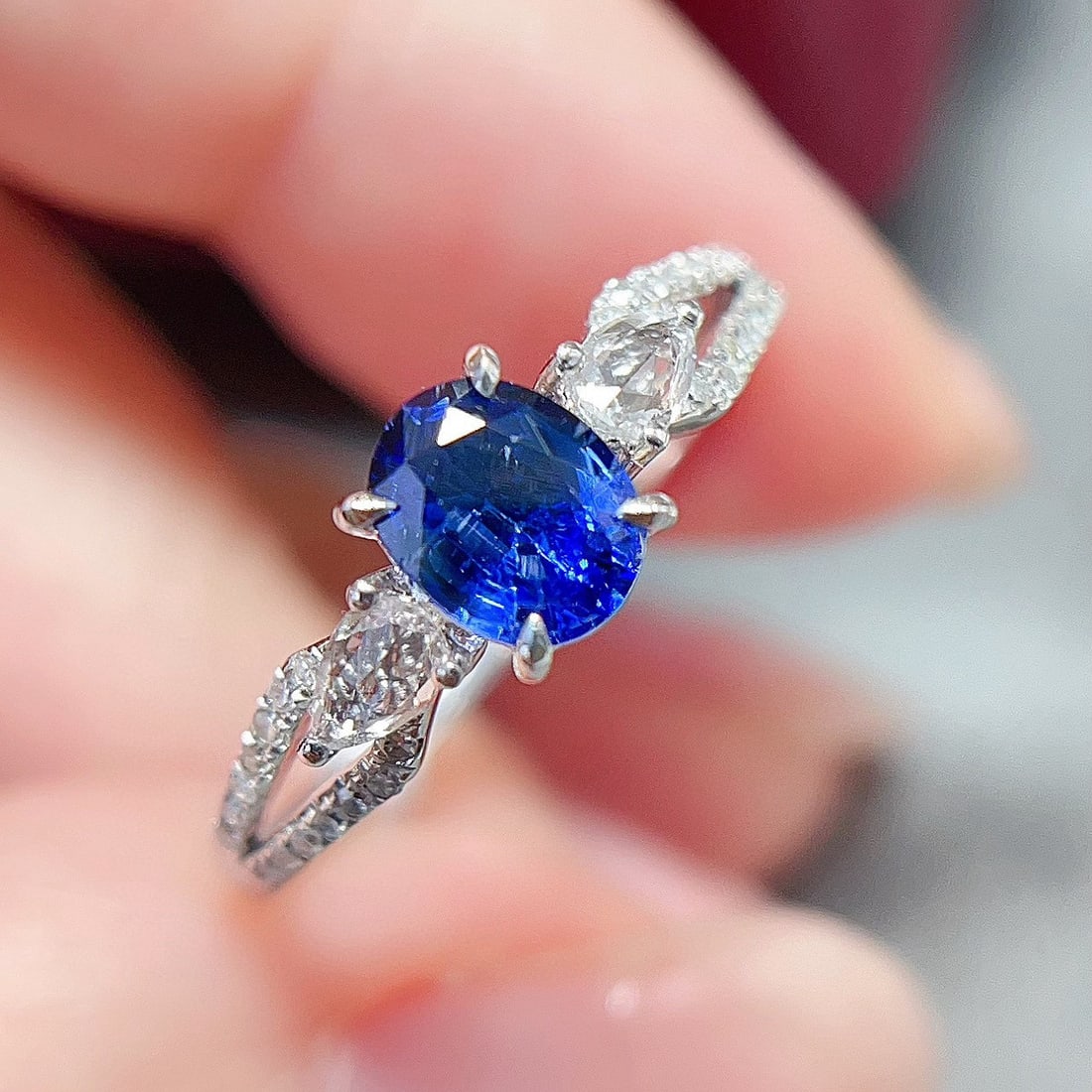 14k Gold 0.8 Ct Natural Sapphire & Diamond Ring - 4