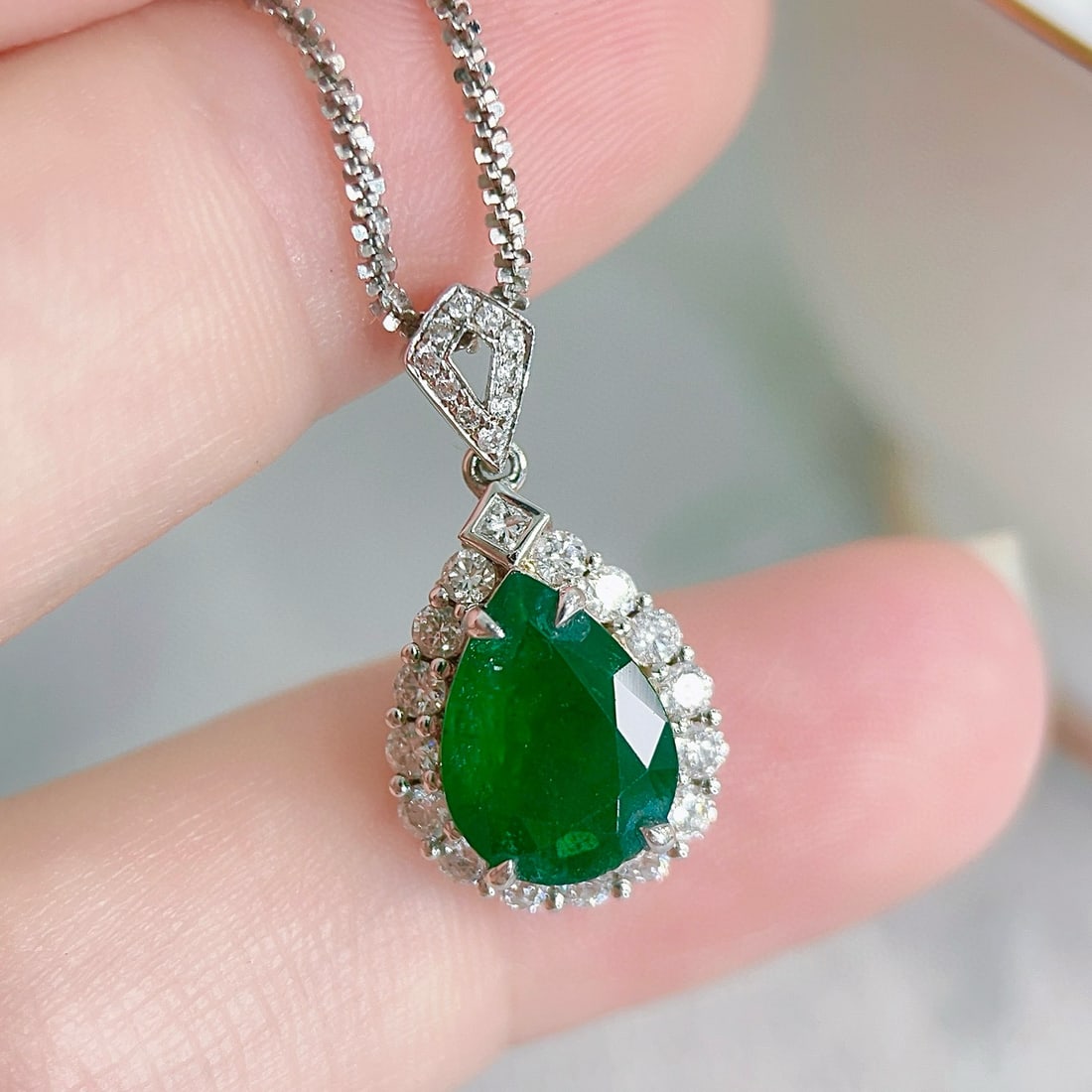 14k Gold 2.46 Ctw Natural Emerald & Diamond Pendant( Without Chain ) - 4